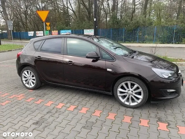 Opel Astra IV 1.4 T Cosmo - 2