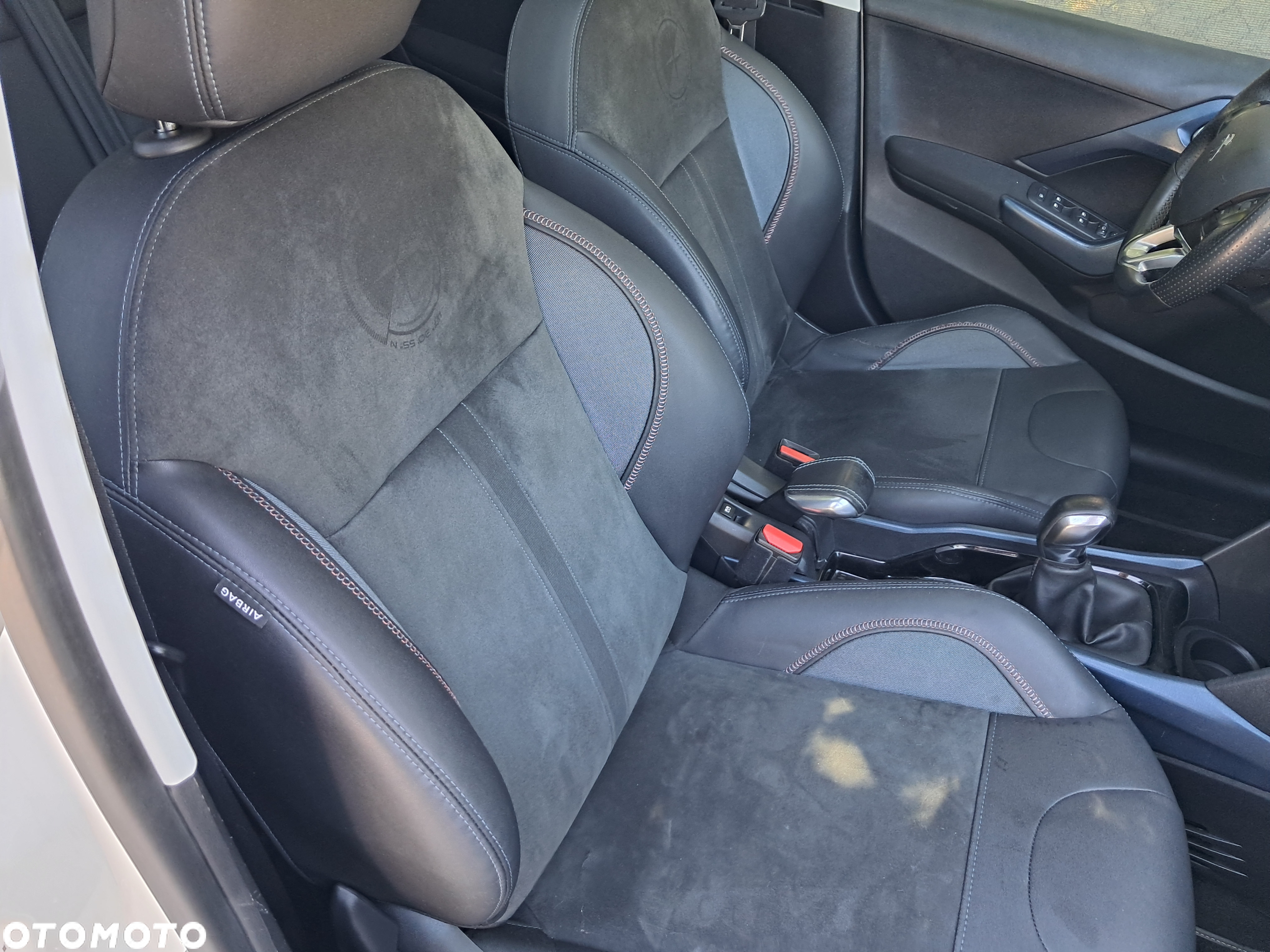 Peugeot 2008 - 16