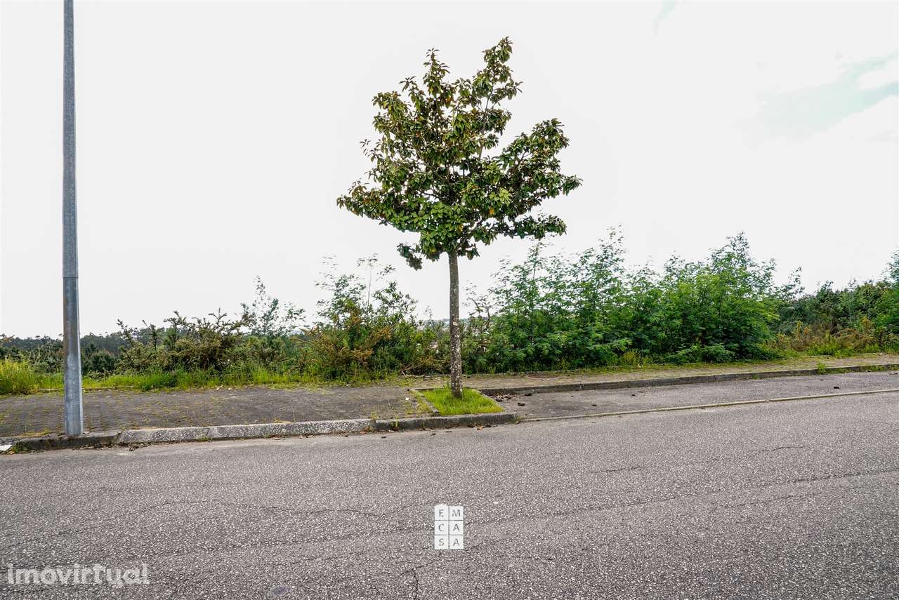 Terreno Urbano  Venda em Nogueira do Cravo e Pindelo,Oliveira de Azemé - Grande imagem: 5/11