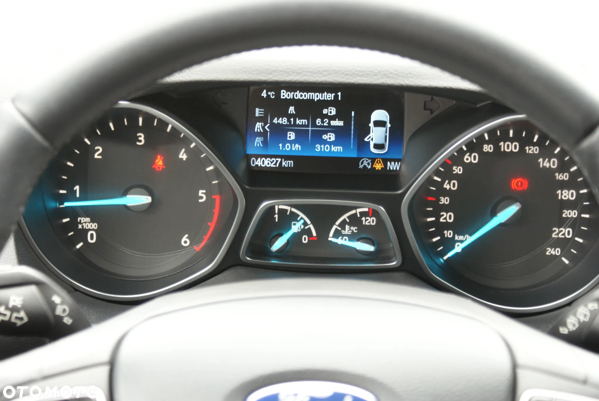 Ford Kuga - 10