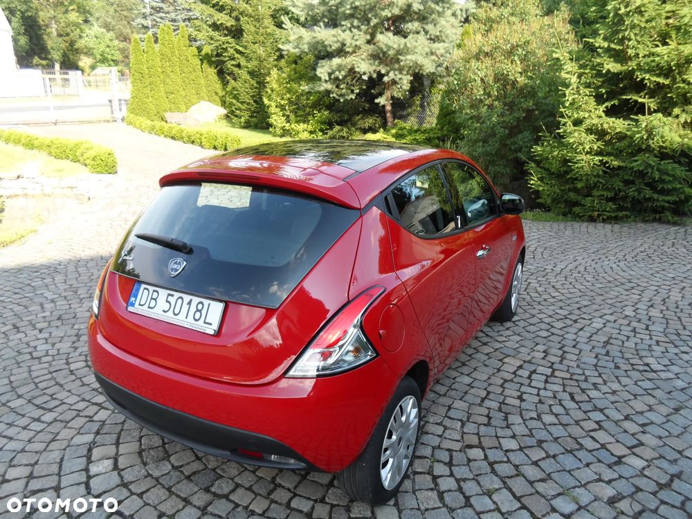 Lancia Ypsilon Y 0.9 TwinAir Turbo 8V Platinum - 10