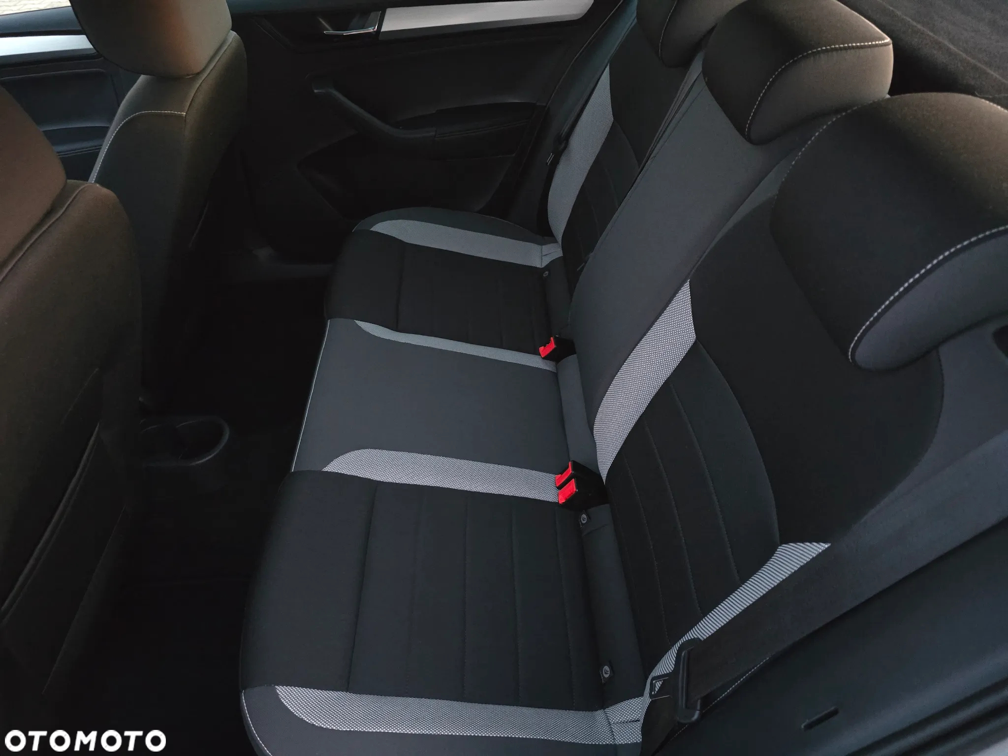 Skoda RAPID 1.0 TSI Ambition - 8