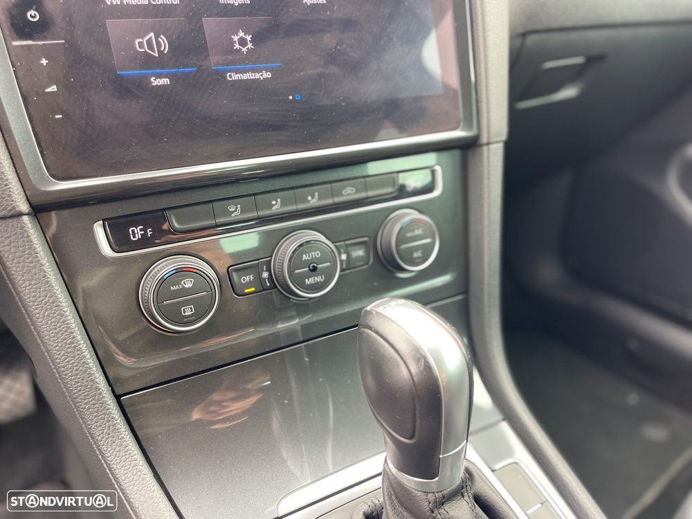 VW Golf Variant 2.0 TDi R-Line DSG - 24