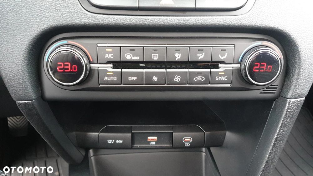 Kia Ceed 1.5 T-GDI M - 23