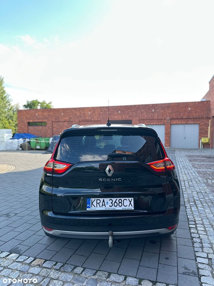 Renault Grand Scenic - 12