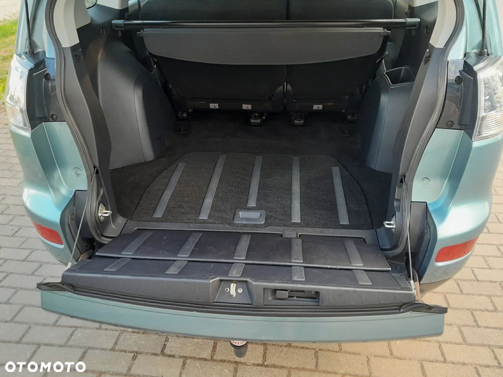 Mitsubishi Outlander 2.0 DI-D 4WD Inform - 21