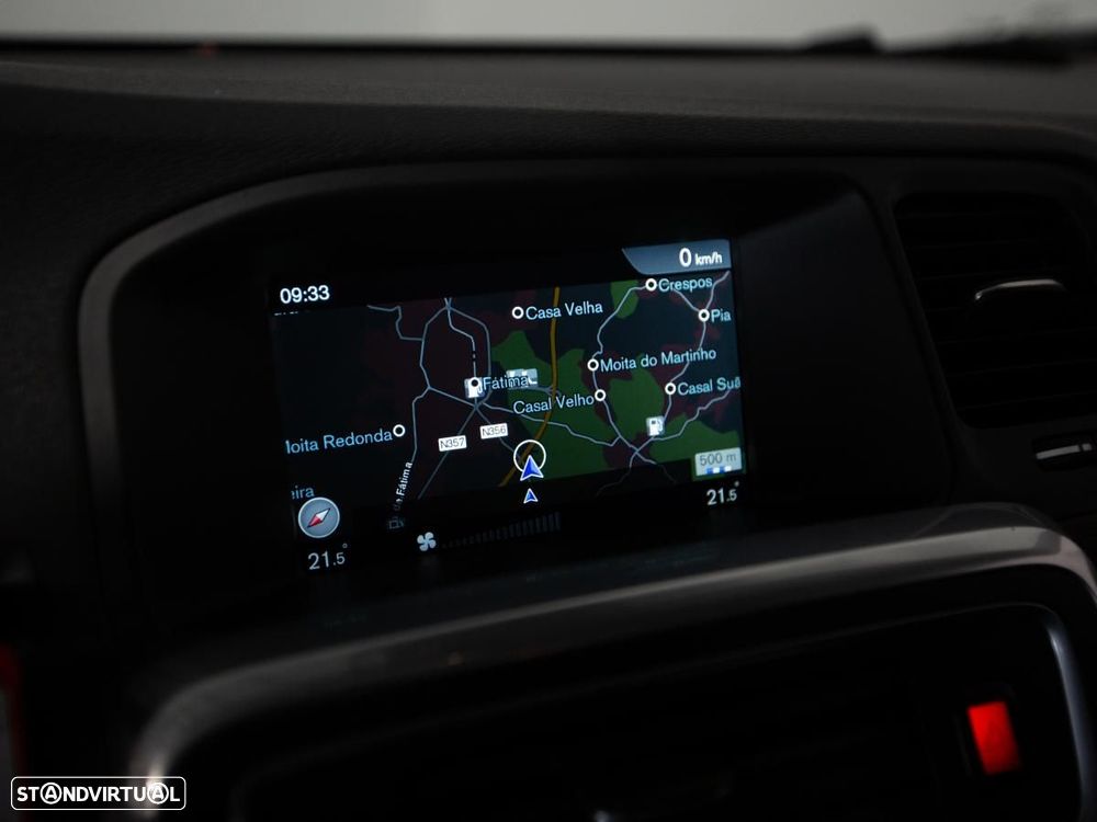 Volvo V60 Cross Country - 25