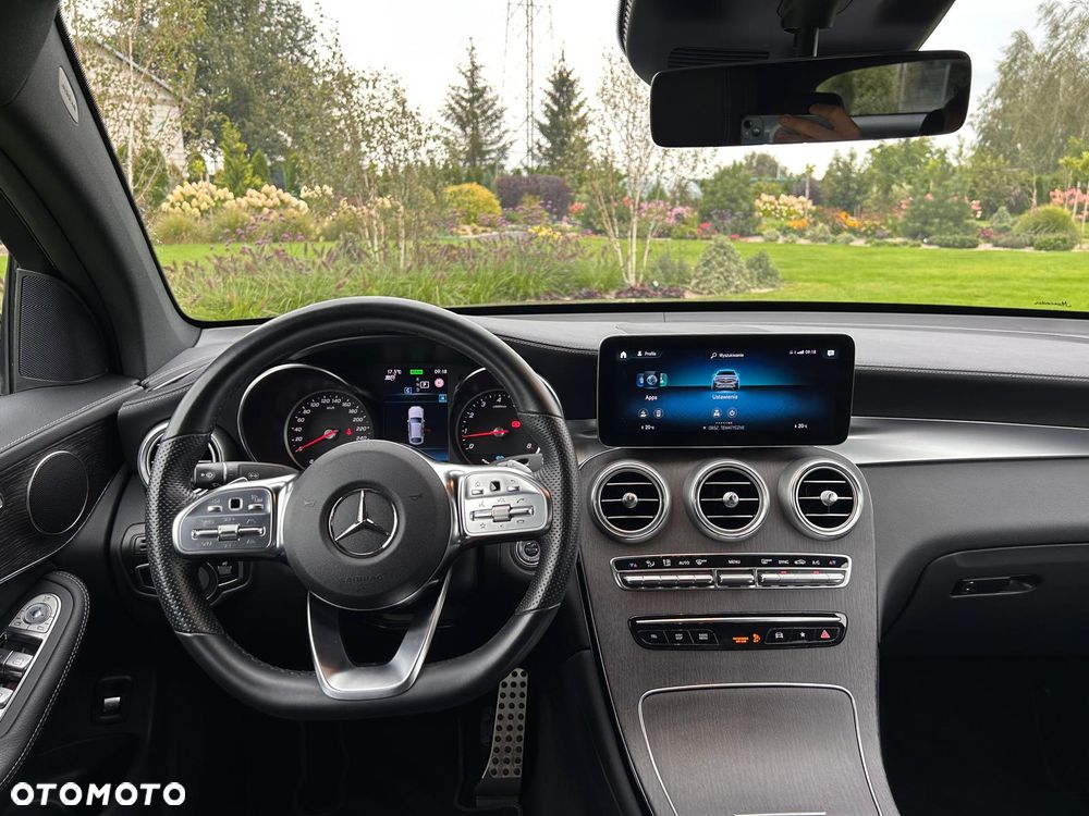 Mercedes-Benz GLC 200 4Matic 9G-TRONIC AMG Line - 24