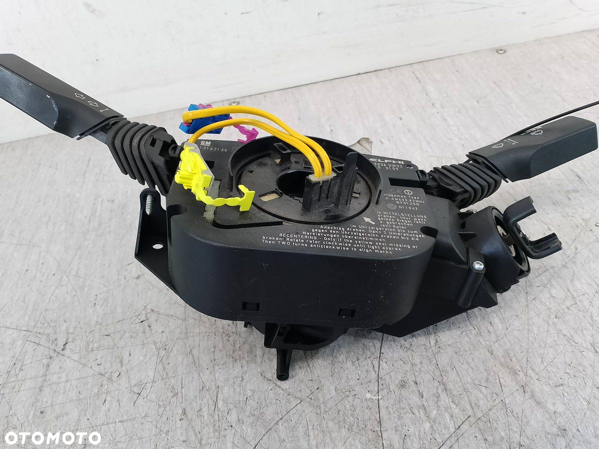 PRZEŁĄCZNIK ZESPOLONY OPEL VECTRA C 13162135DM 1.9 CDTI - 4