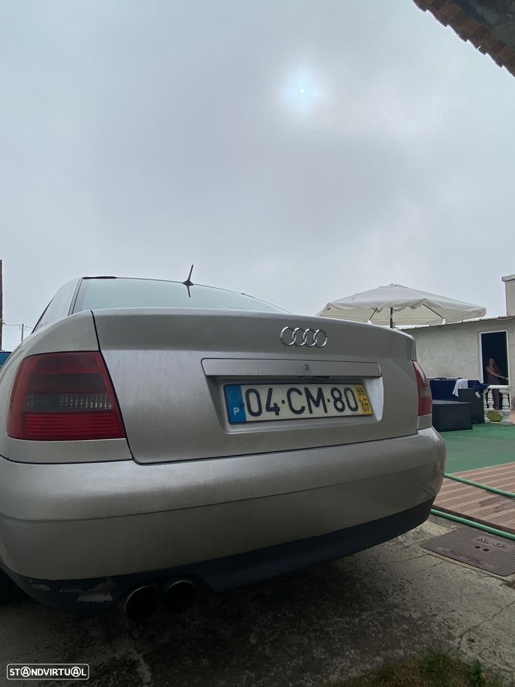 Audi A4 1.9 TDI Attraction - 4