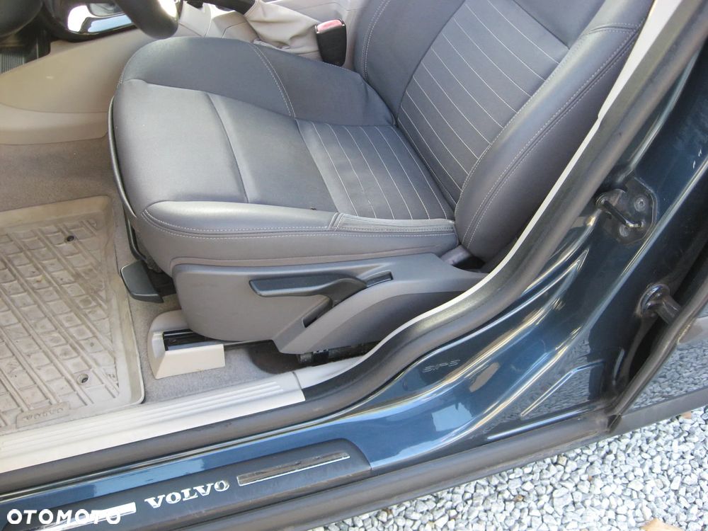 Volvo V50 - 16
