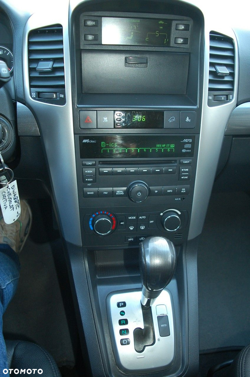 Chevrolet Captiva - 23