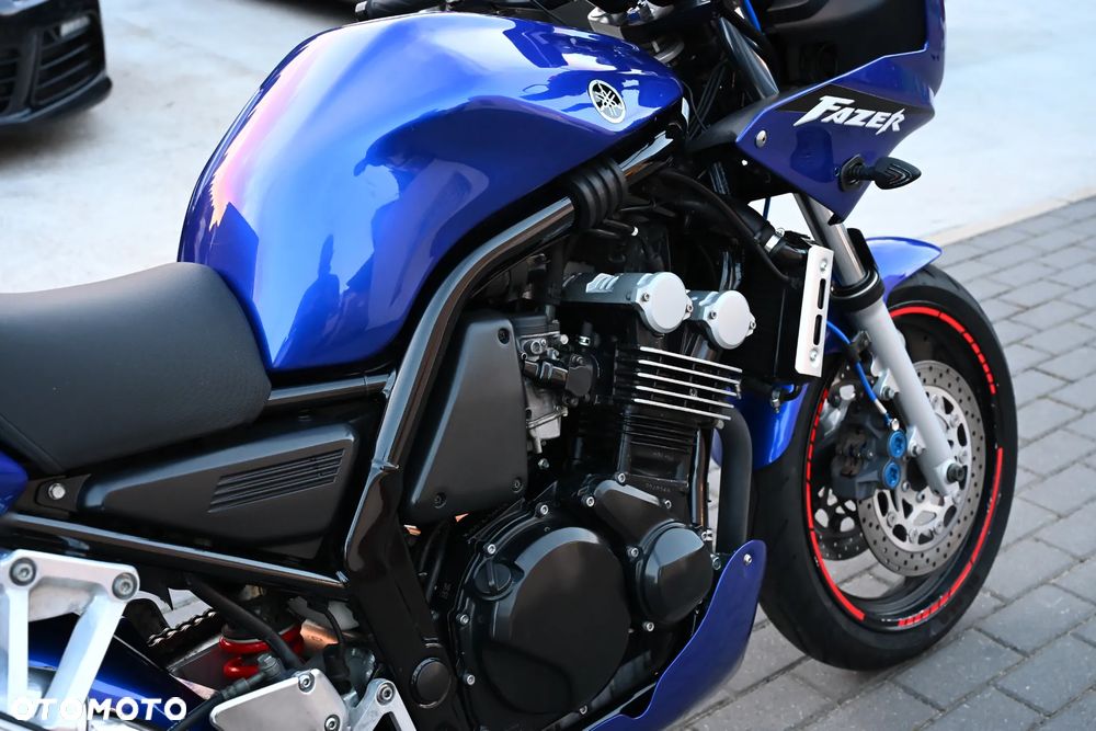 Yamaha FZS - 15