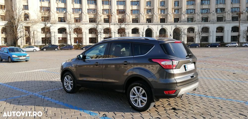 Ford Kuga - 8
