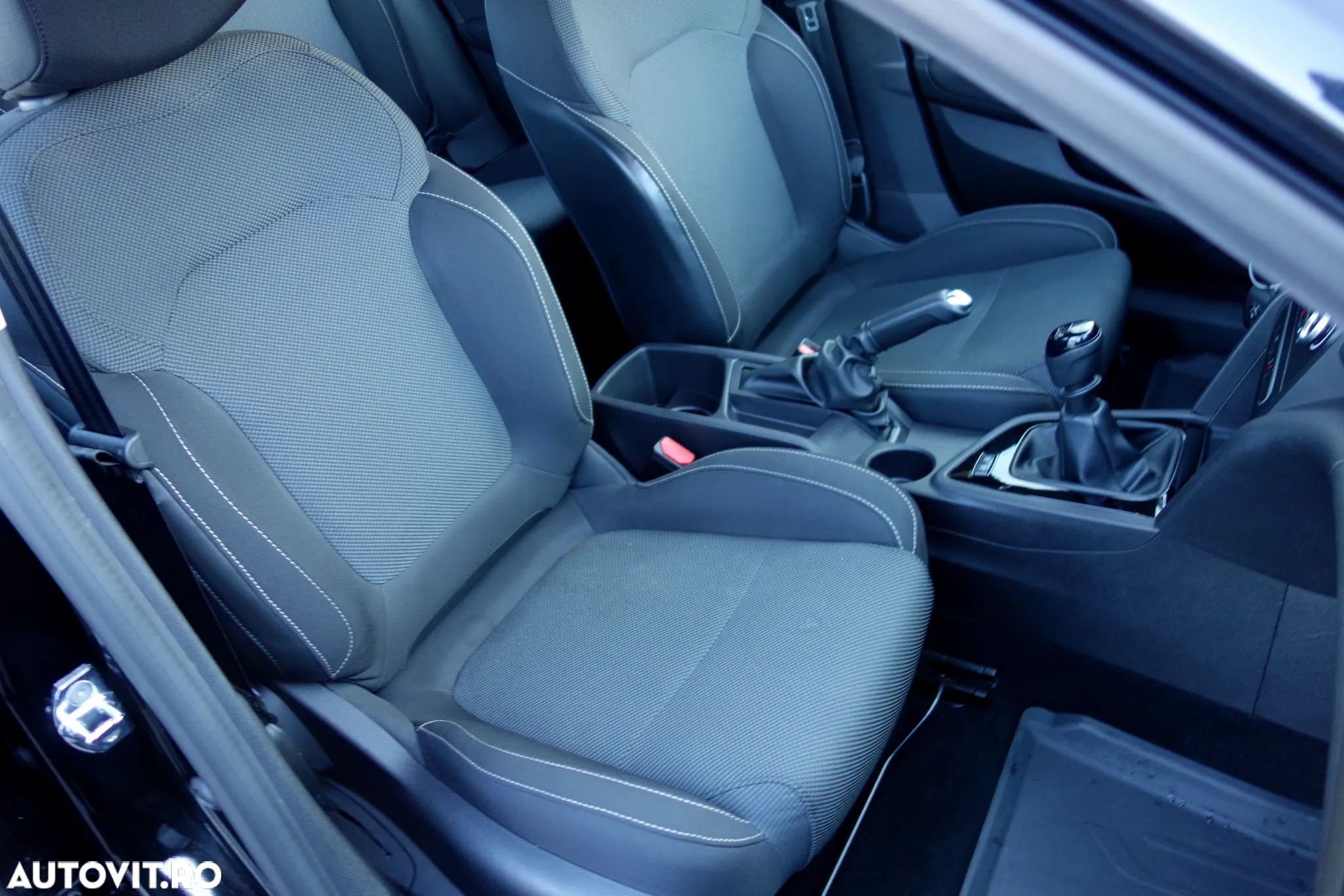 Renault Megane TCe Business - 16