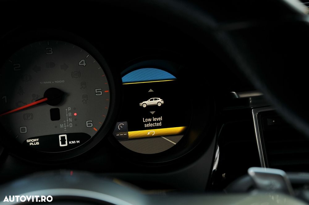 Porsche Macan - 12