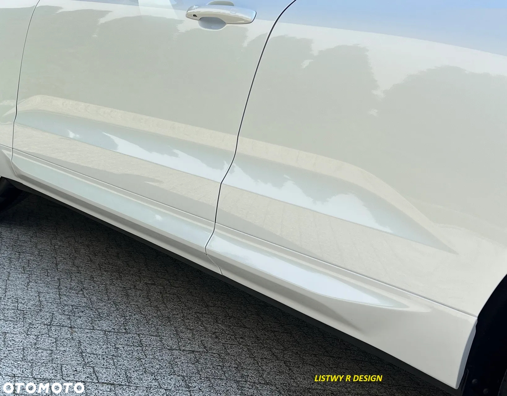 Volvo XC 60 B4 D AWD Plus Dark - 32