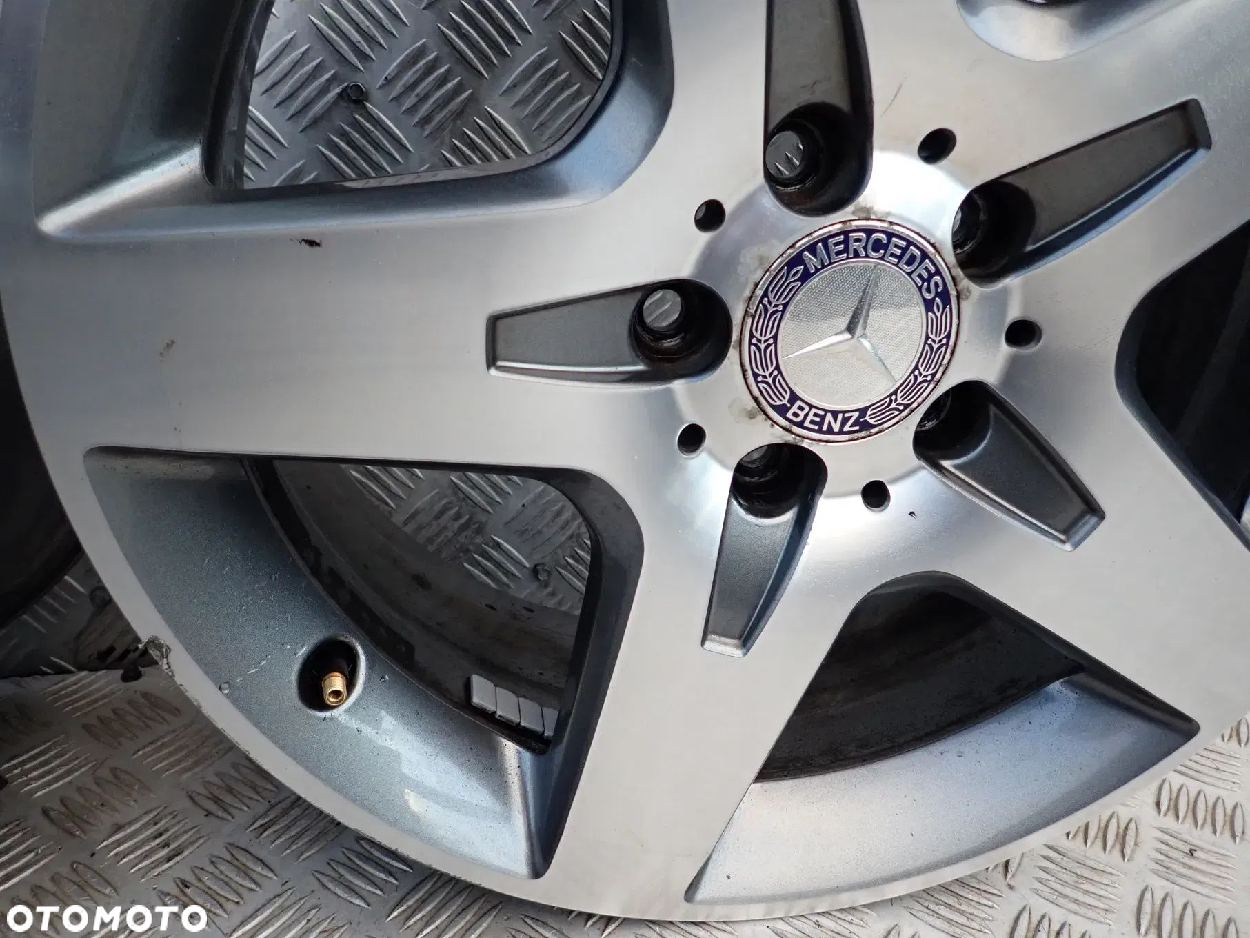 FELGI ALUMINIOWE MERCEDES AMG 5X112 ET 46 7X18 - 14