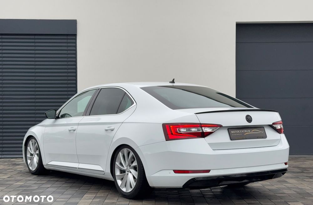 Skoda Superb 2.0 TDI Style - 6