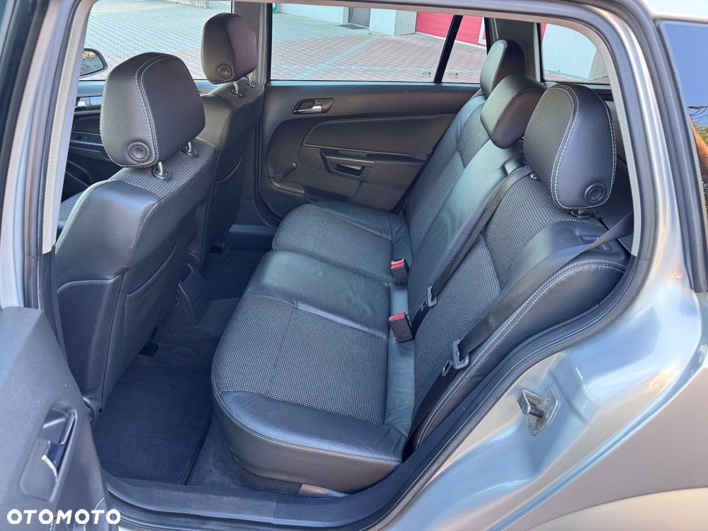 Opel Astra 2.0 Turbo Cosmo - 21
