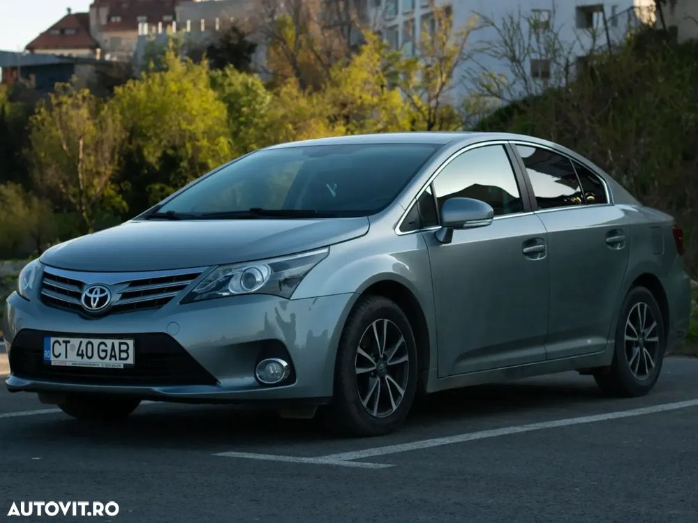 Toyota Avensis - 2