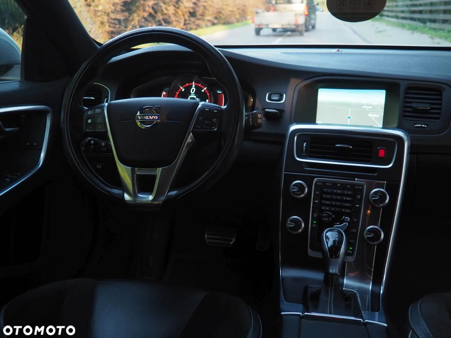 Volvo V60 D3 Geartronic R-Design - 24