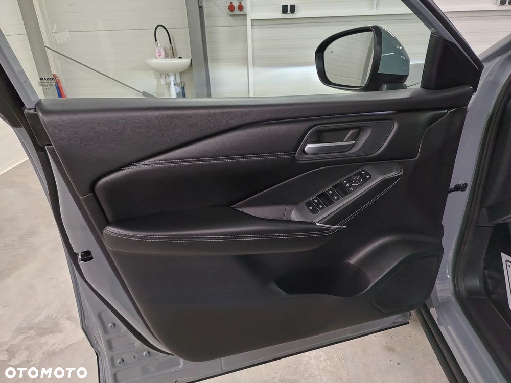 Nissan Qashqai 1.3 DIG-T MHEV Xtronic N-Connecta - 19