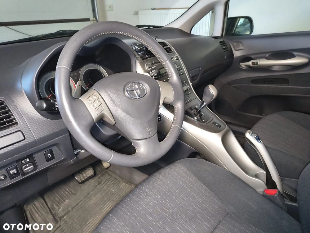 Toyota Auris - 3