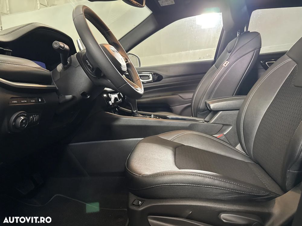 Jeep Compass - 24