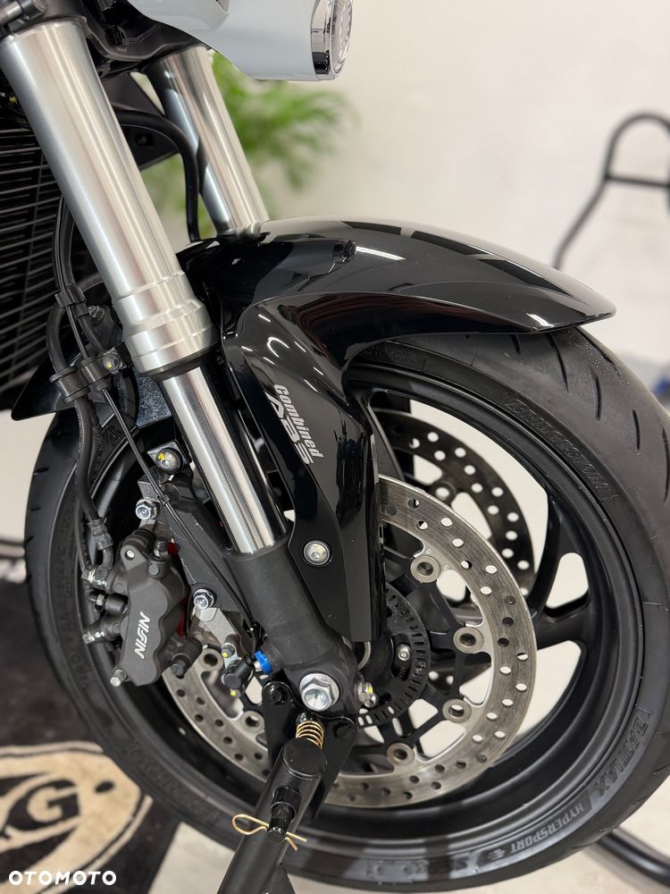 Honda CB - 10
