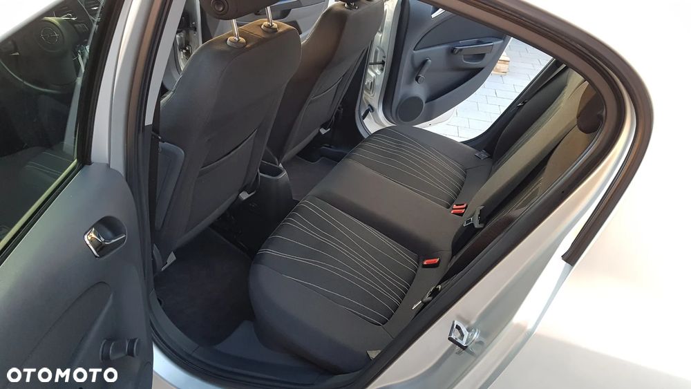 Opel Corsa 1.2 16V Color Edition - 9
