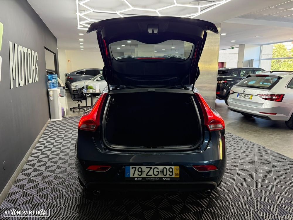 Volvo V40 1.5 T3 Sport Edition R Geartronic - 10