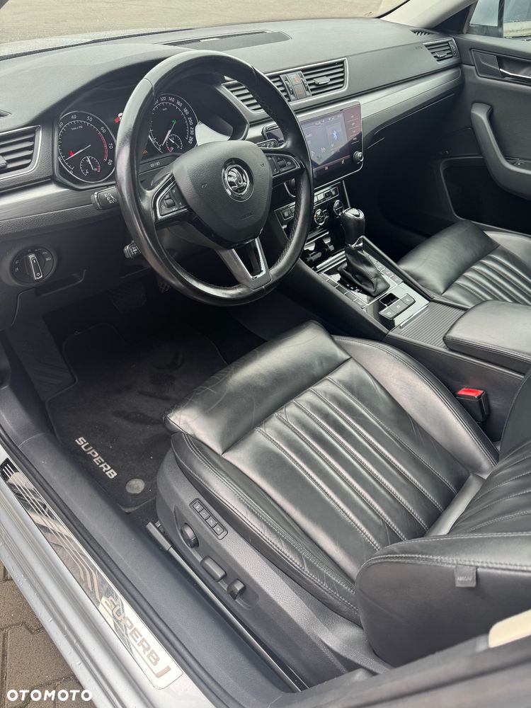 Skoda Superb 1.8 TSI DSG SportLine - 8