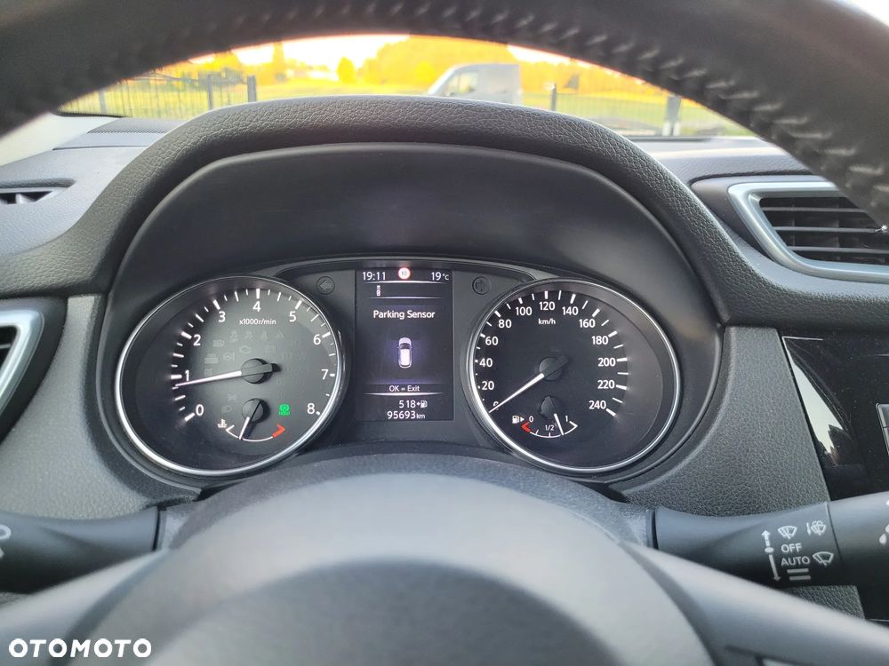 Nissan Qashqai 1.2 DIG-T N-Connecta EU6 - 19