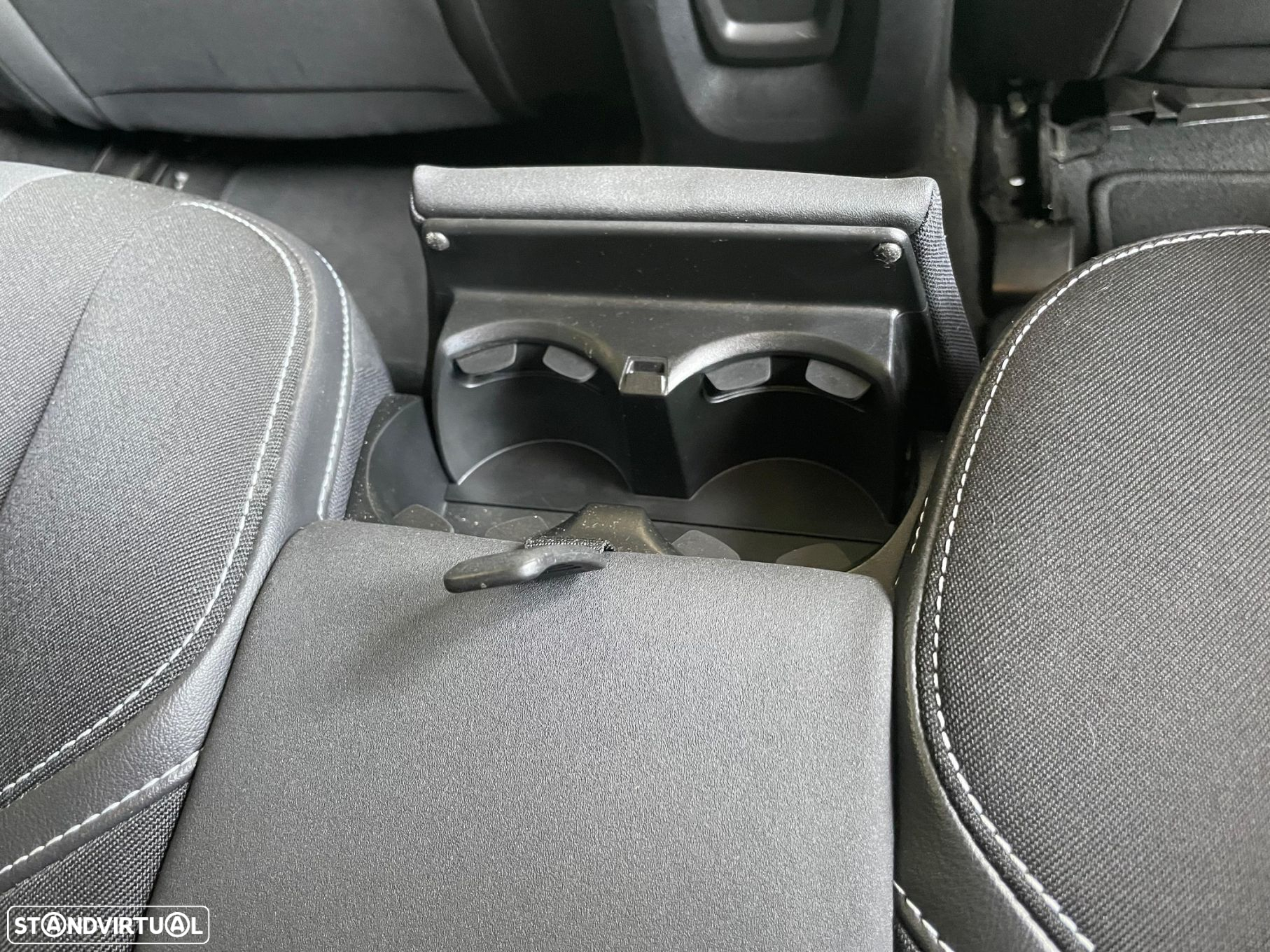 Volvo V40 2.0 D2 Momentum Eco - 12