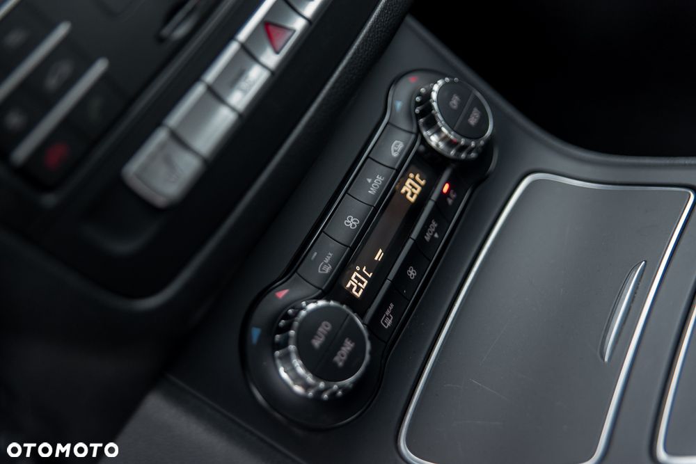 Mercedes-Benz Klasa B 180 7G-DCT Style - 17