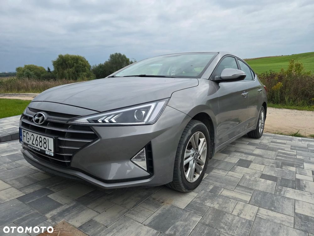 Hyundai Elantra 1.6 Comfort - 1