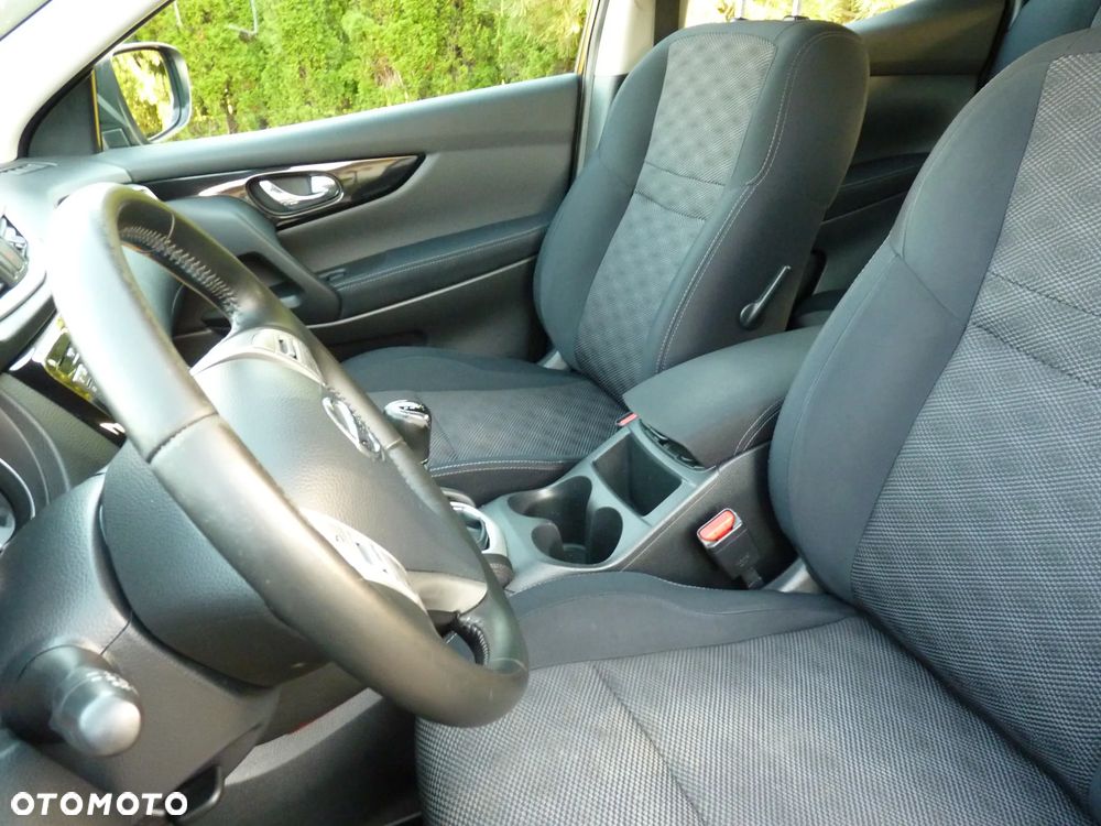 Nissan Qashqai 1.5 dCi Visia - 6
