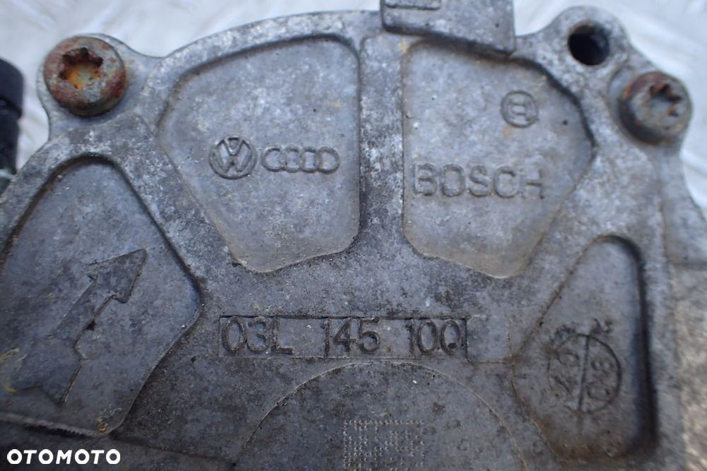 POMPA VACUM 03L145100 AUDI A4 B8 2.0 TDI RADOM - 3