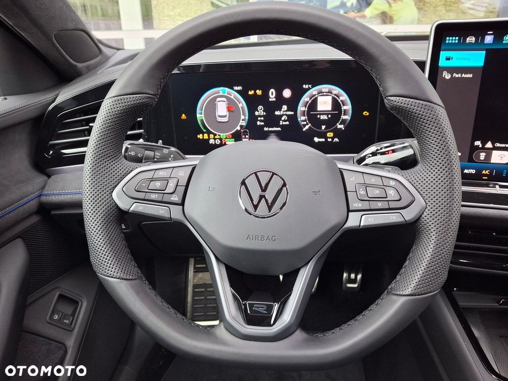 Volkswagen Passat - 26