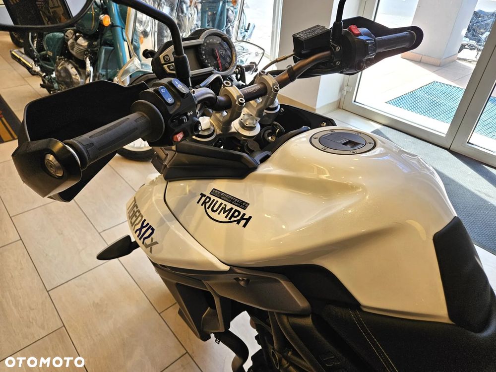 Triumph Tiger - 8