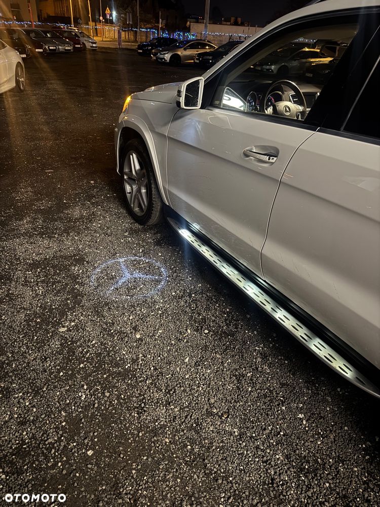 Mercedes-Benz GL 500 4Matic (BlueEFFICIENCY) 7G-TRONIC - 39