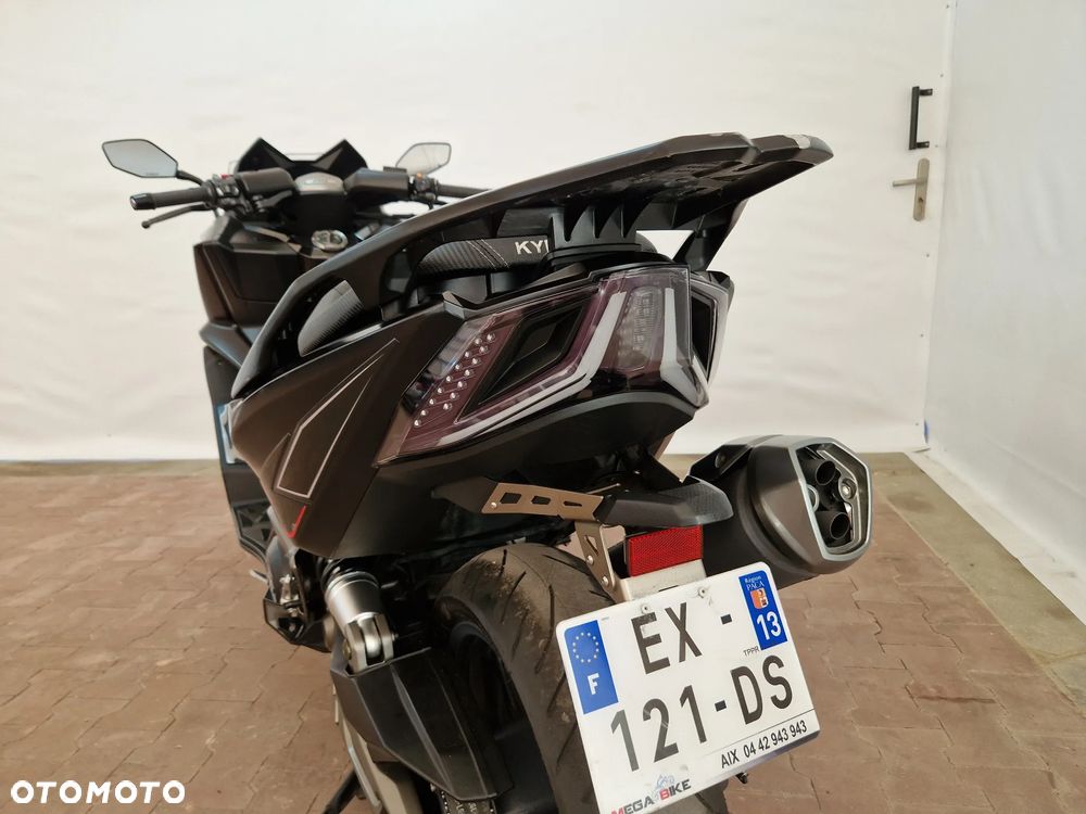 Kymco AK 550 - 28