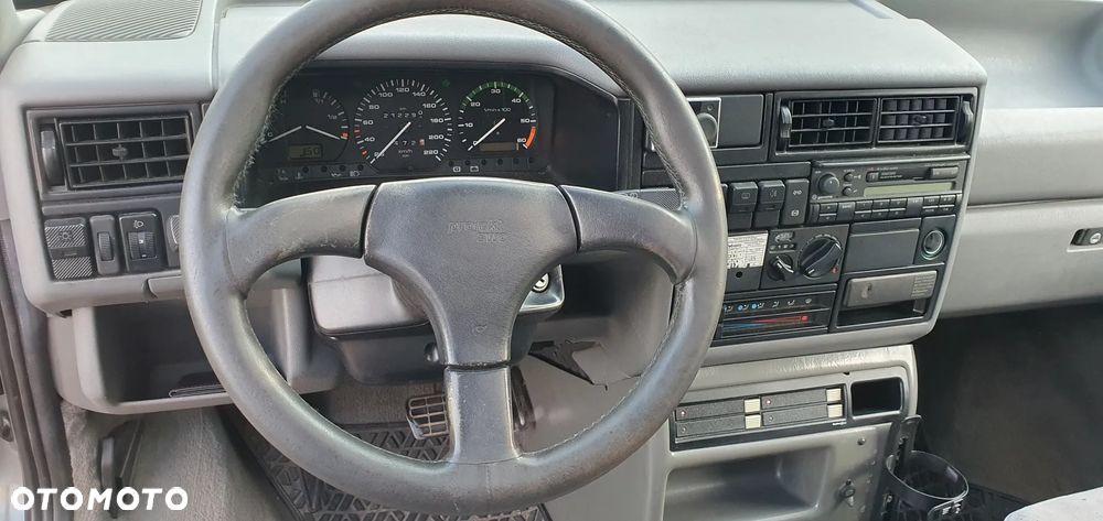 Volkswagen Multivan - 7