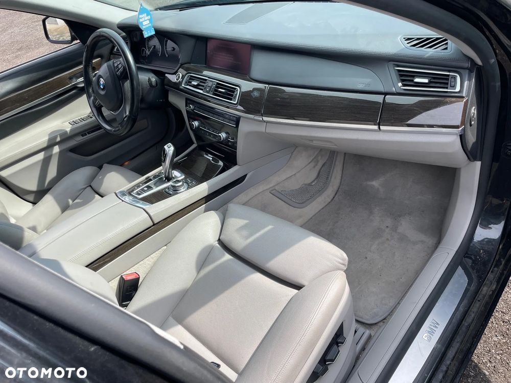 BMW Seria 7 740d - 2