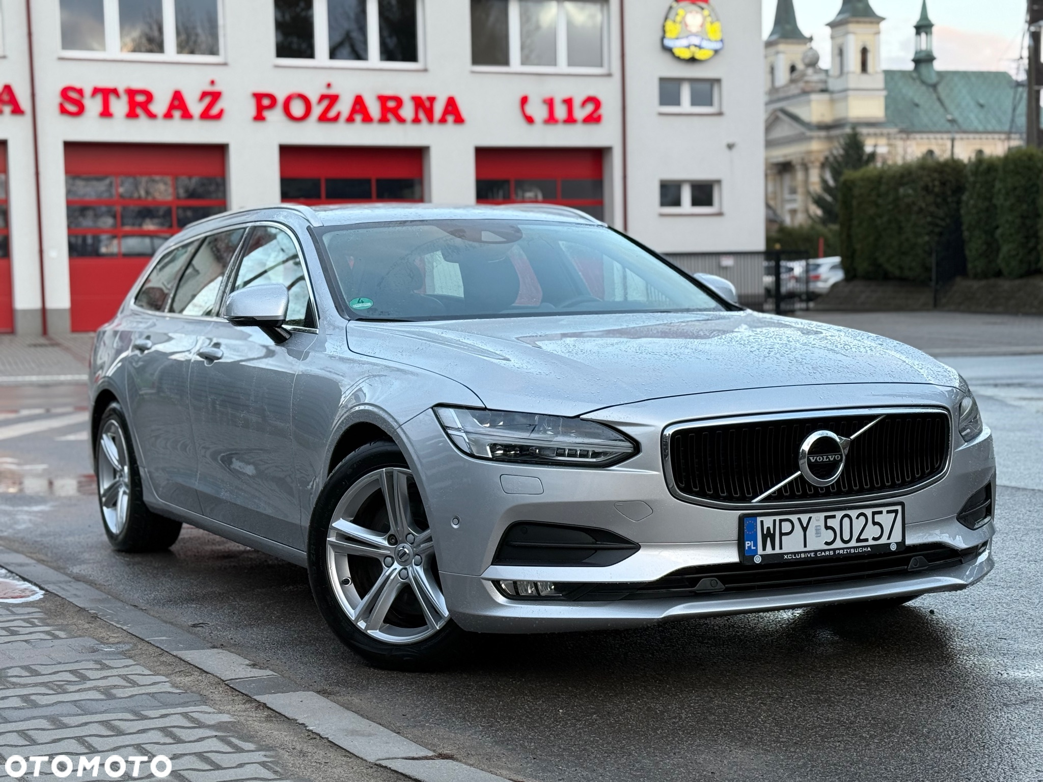 Volvo V90 D5 AWD Momentum - 4
