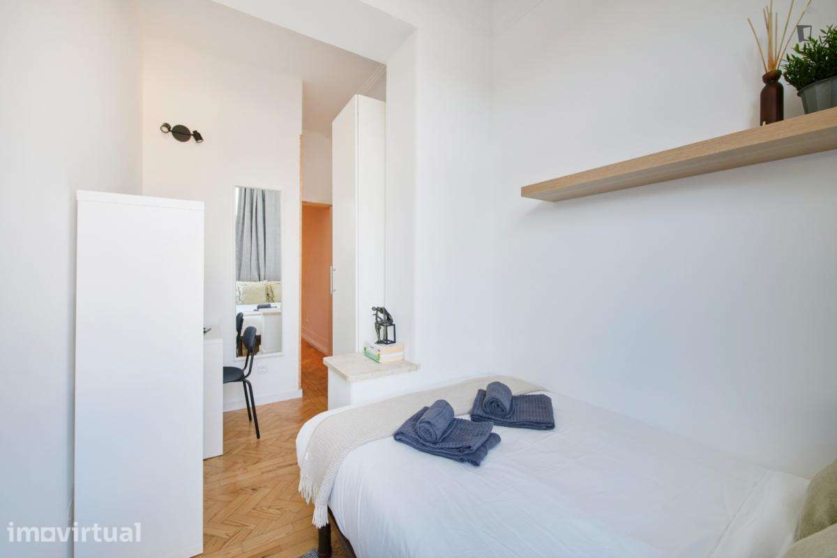 Quarto - localizado em Entrecampos Lisbon - Grande imagem: 4/38