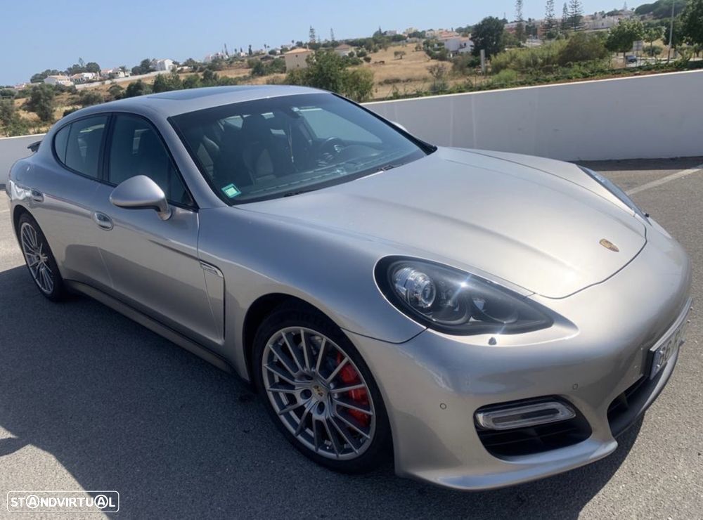 Porsche Panamera GTS PDK - 8