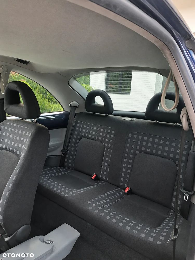 Volkswagen New Beetle 2.0 - 9