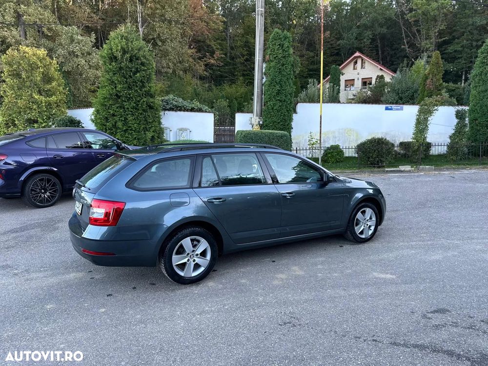 Skoda Octavia Combi Diesel 1.6 TDI Style - 5